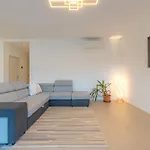 Imperial Of 3 With A View Behind The Station And 10 Min From The Of *