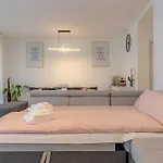 Imperial Of 3 With A View Behind The Station And 10 Min From The Of Daire