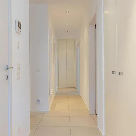 Imperial Of 3 With A View Behind The Station And 10 Min From The Of * Lugano