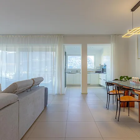 Imperial Of 3 With A View Behind The Station And 10 Min From The Of * Lugano