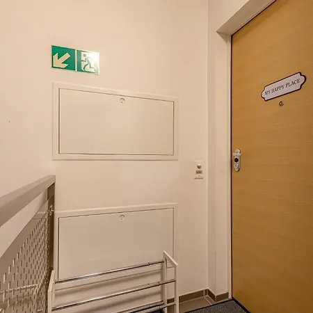 Apartment Imperial Of 3 With A View Behind The Station And 10 Min From The Of