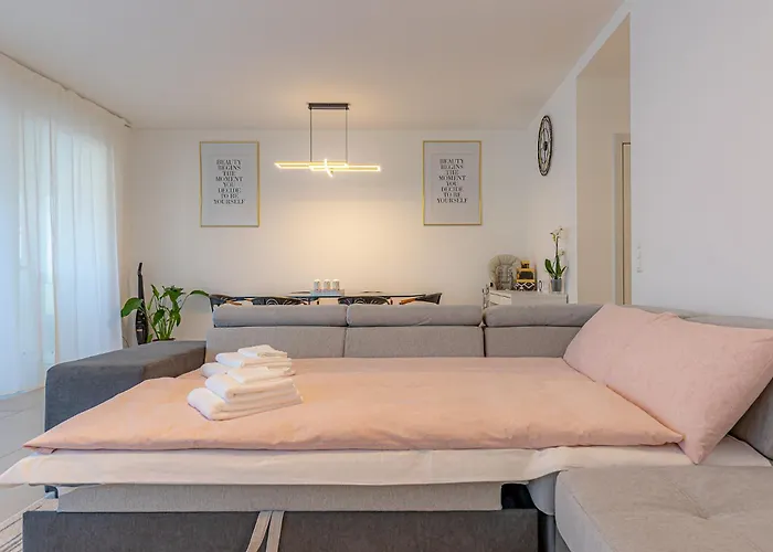 Imperial Of 3 With A View Behind The Station And 10 Min From The Of Daire