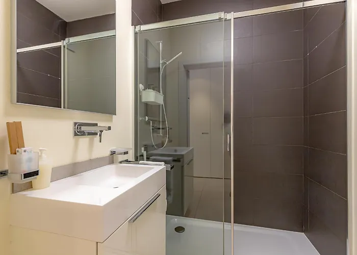 Imperial Of 3 With A View Behind The Station And 10 Min From The Of Lugano