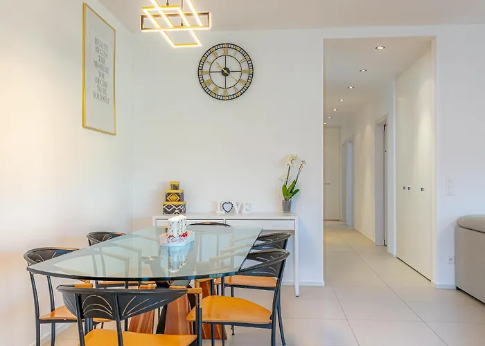 Imperial Of 3 With A View Behind The Station And 10 Min From The Of Apartment Lugano