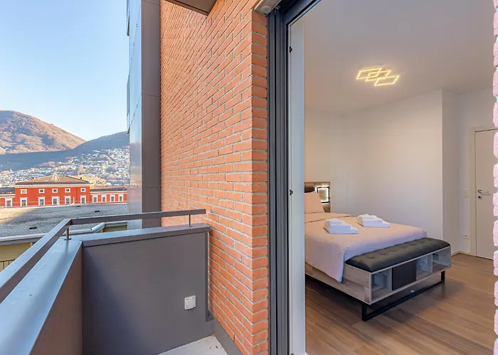 Imperial Of 3 With A View Behind The Station And 10 Min From The Of Apartment *