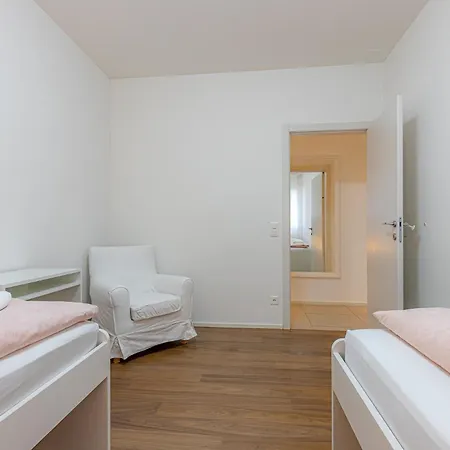 Imperial Of 3 With A View Behind The Station And 10 Min From The Of