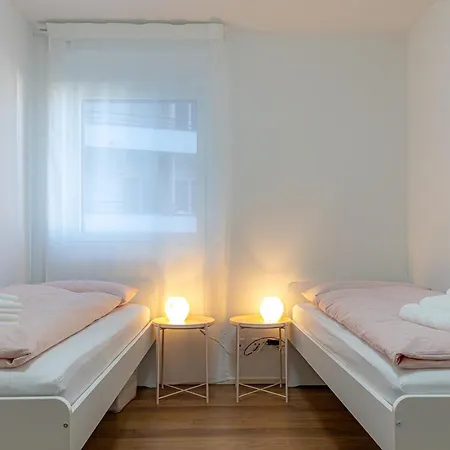 Apartament Imperial Of 3 With A View Behind The Station And 10 Min From The Of