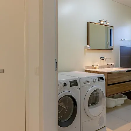 公寓 Imperial Of 3 With A View Behind The Station And 10 Min From The Of 盧加諾